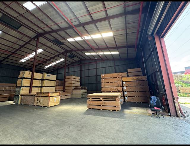 3,300M² WAREHOUSE FOR SALE IN EASTGATE